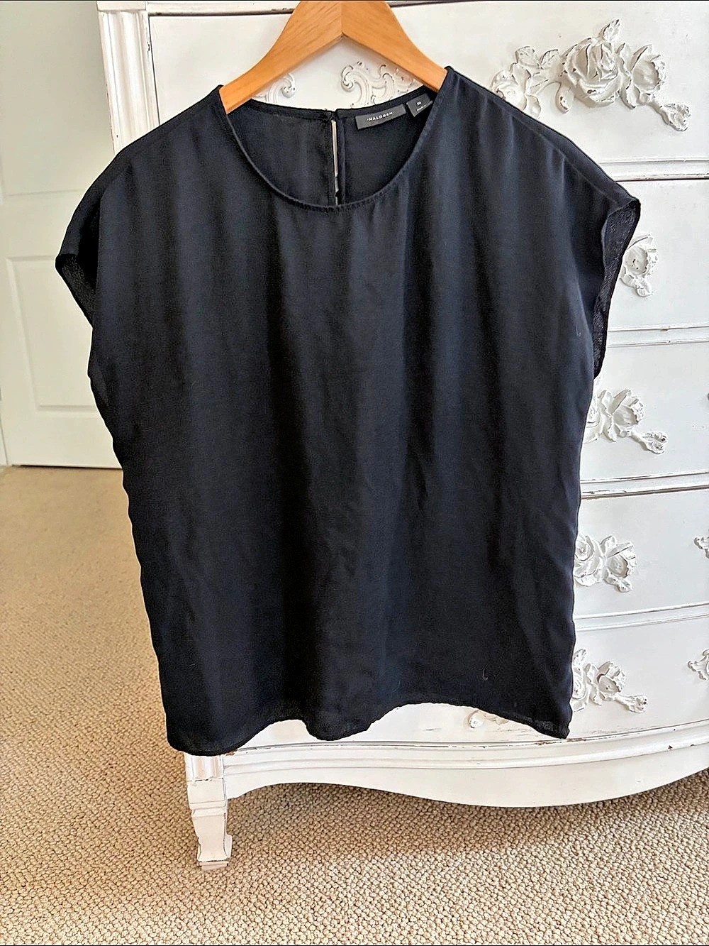 HALOGEN: Black Short Sleeve Blouse Size Medium